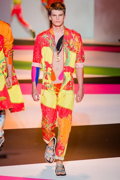 Look 23